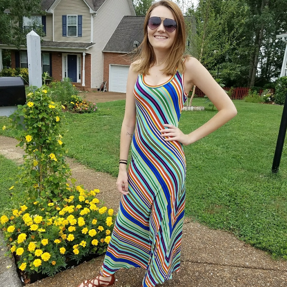 Adorable Calvin Klein maxi dress!